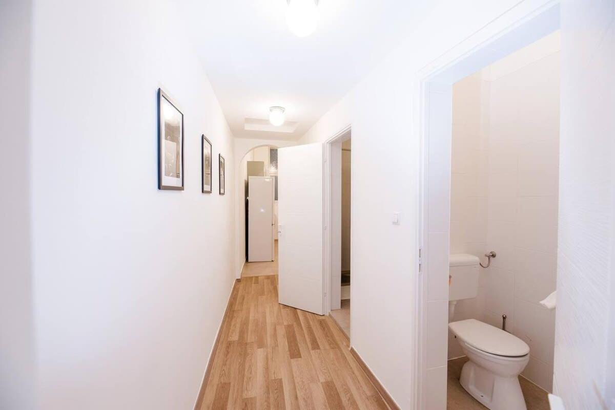 Brand New Central Ac Apartment Budapest Extérieur photo