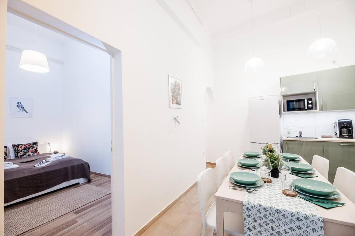 Brand New Central Ac Apartment Budapest Extérieur photo